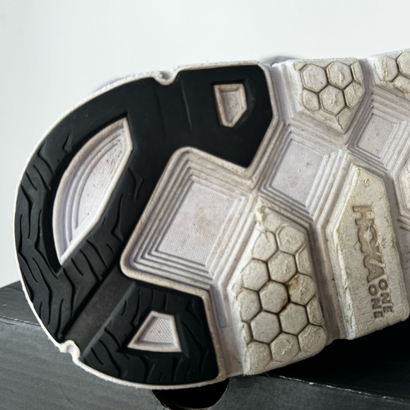 HOKA M CLIFTON 3.  Mens 8.5 PRE OWNED - Picture 7 of 12